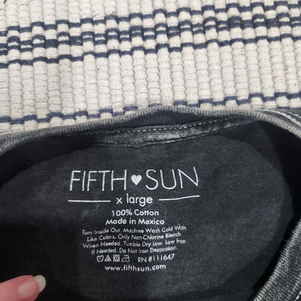 Fifth Sun Women's Cropped Shirt Black L‎ Alien Screaming Acid Wash Size XL - Picture 4 of 6